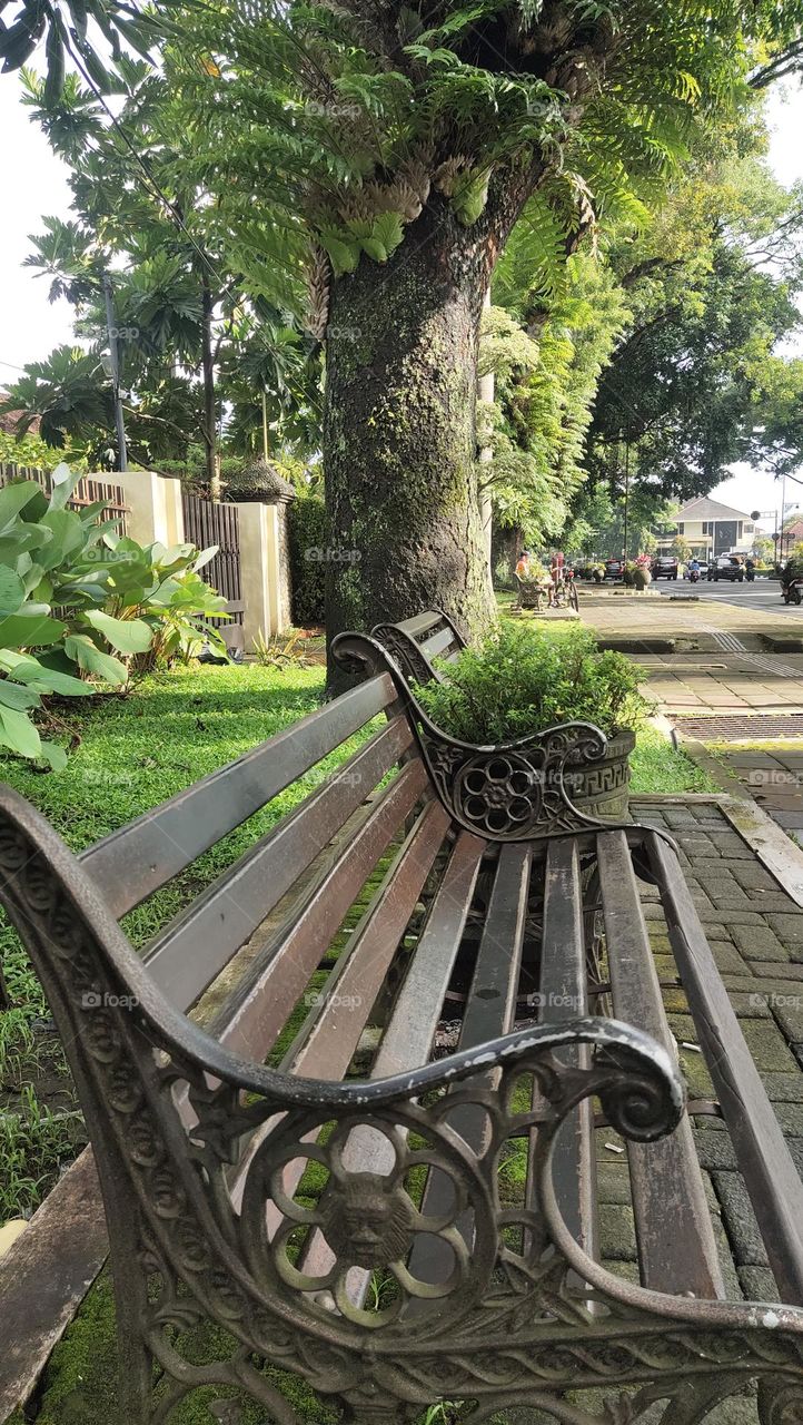 kursi taman Ijen malang