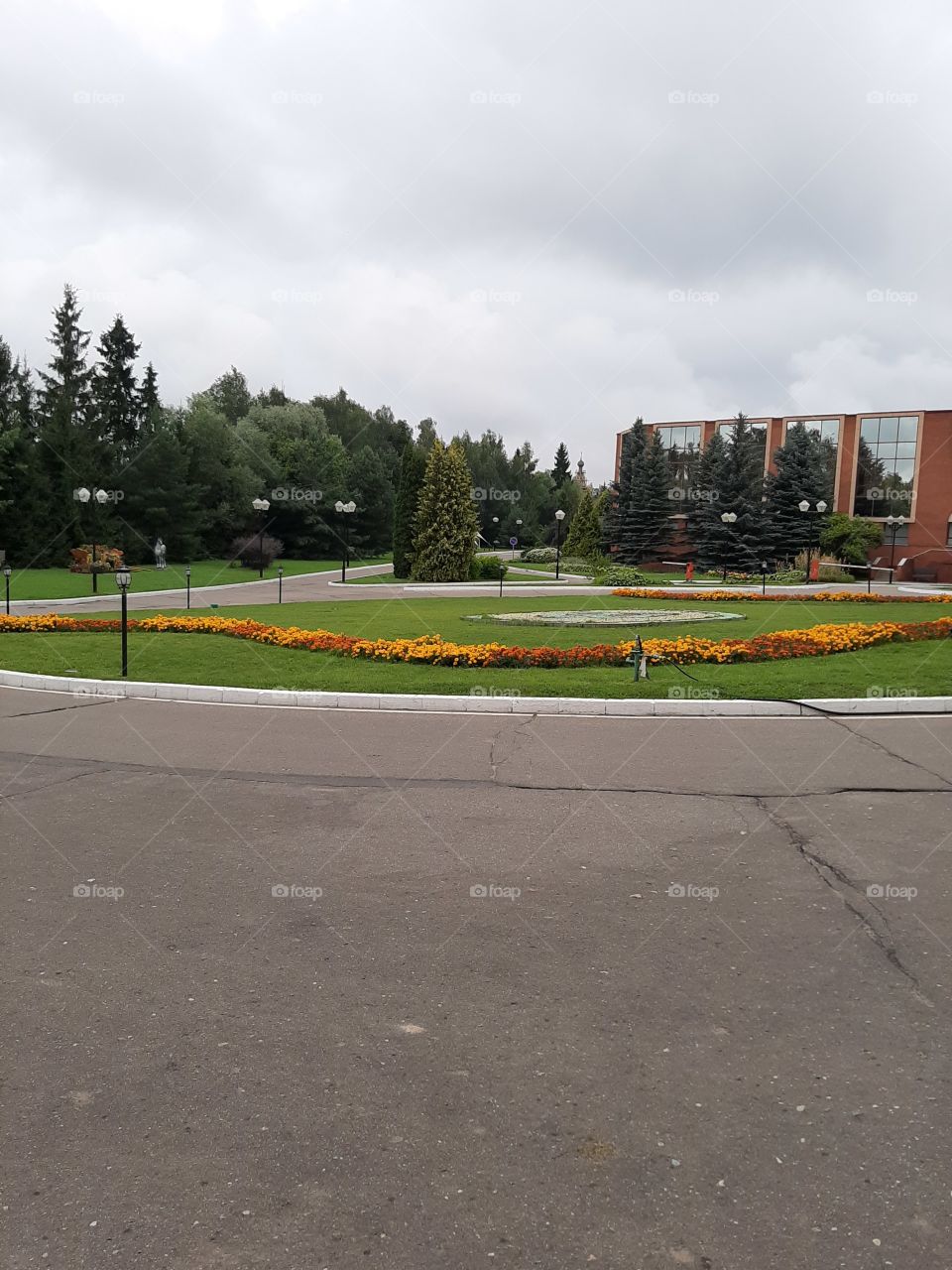 В   пансионате   очень   свежо!