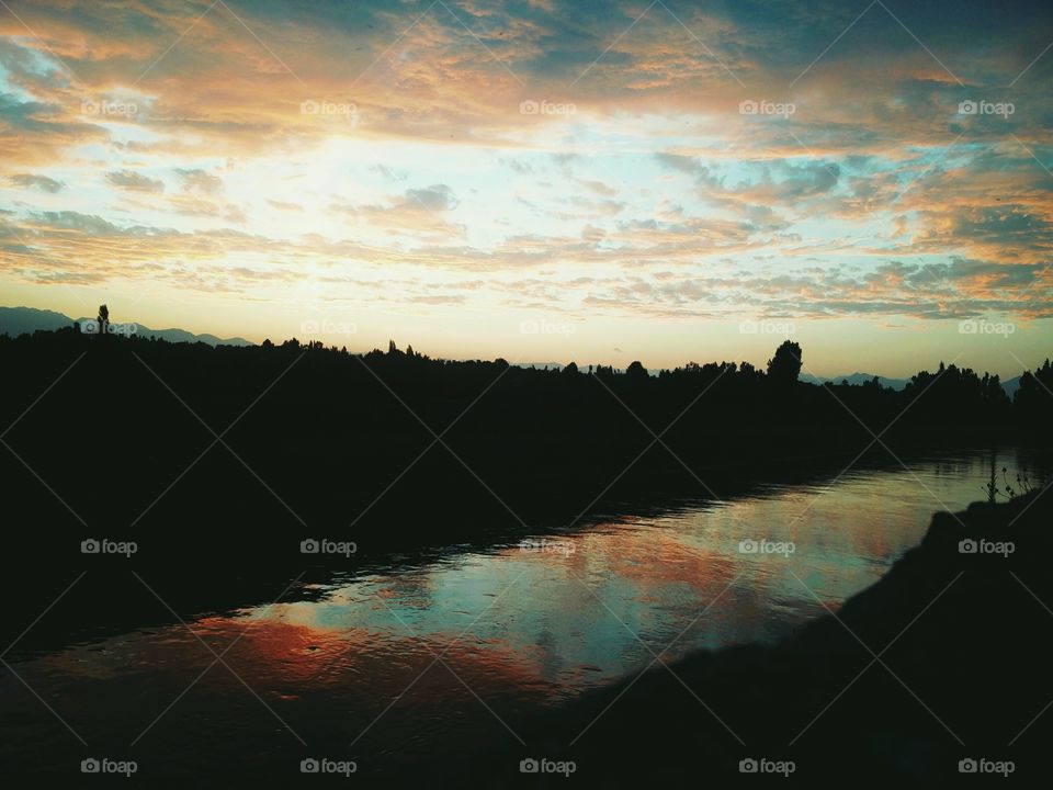 beautiful natural sky reflection in water's 
cool 
📸 Muneeb bhat
