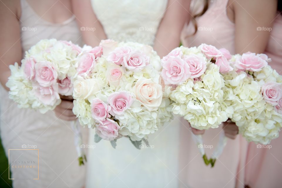 Bride holding bouquet of flowers