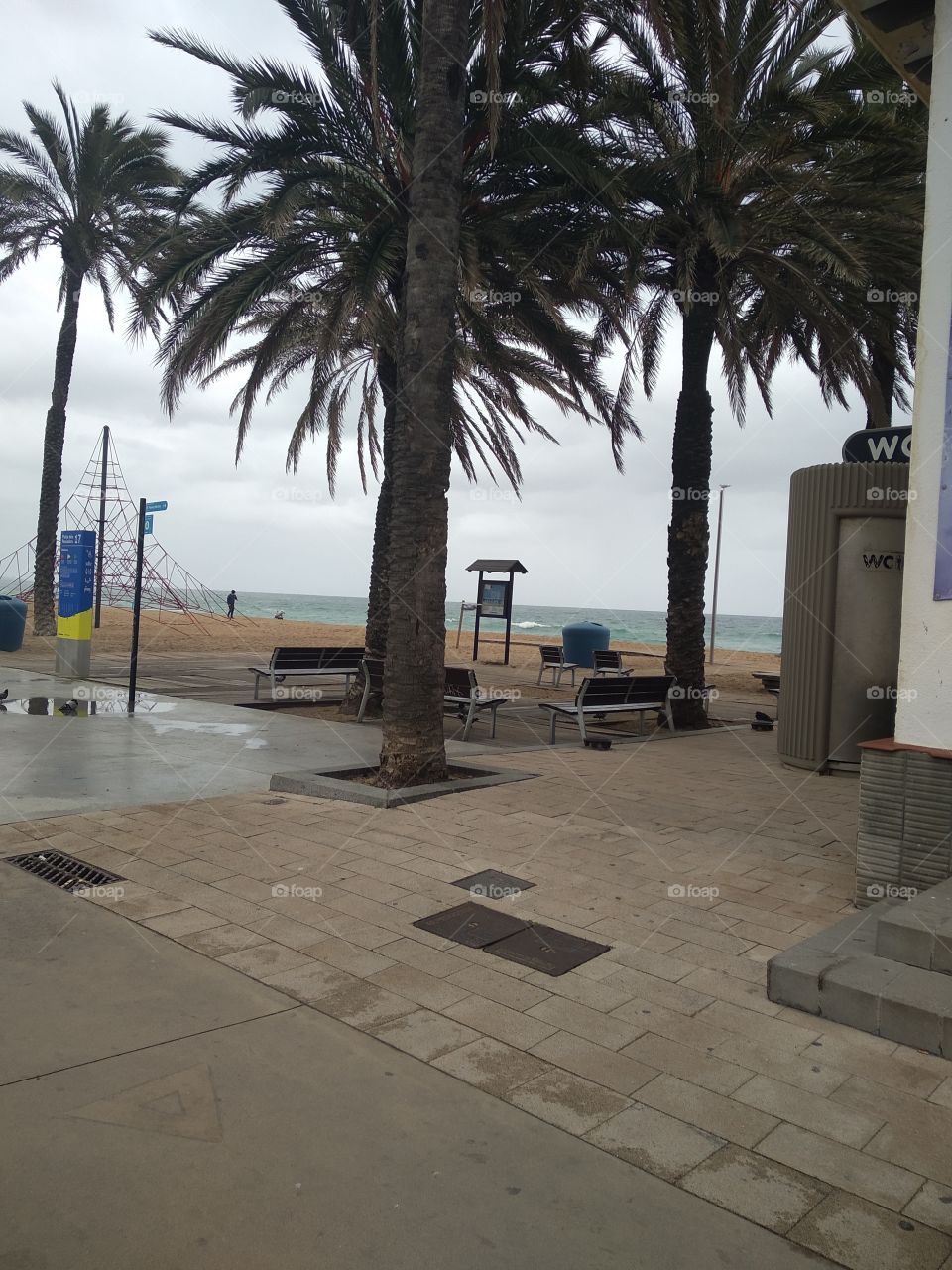 día lluvioso de playa