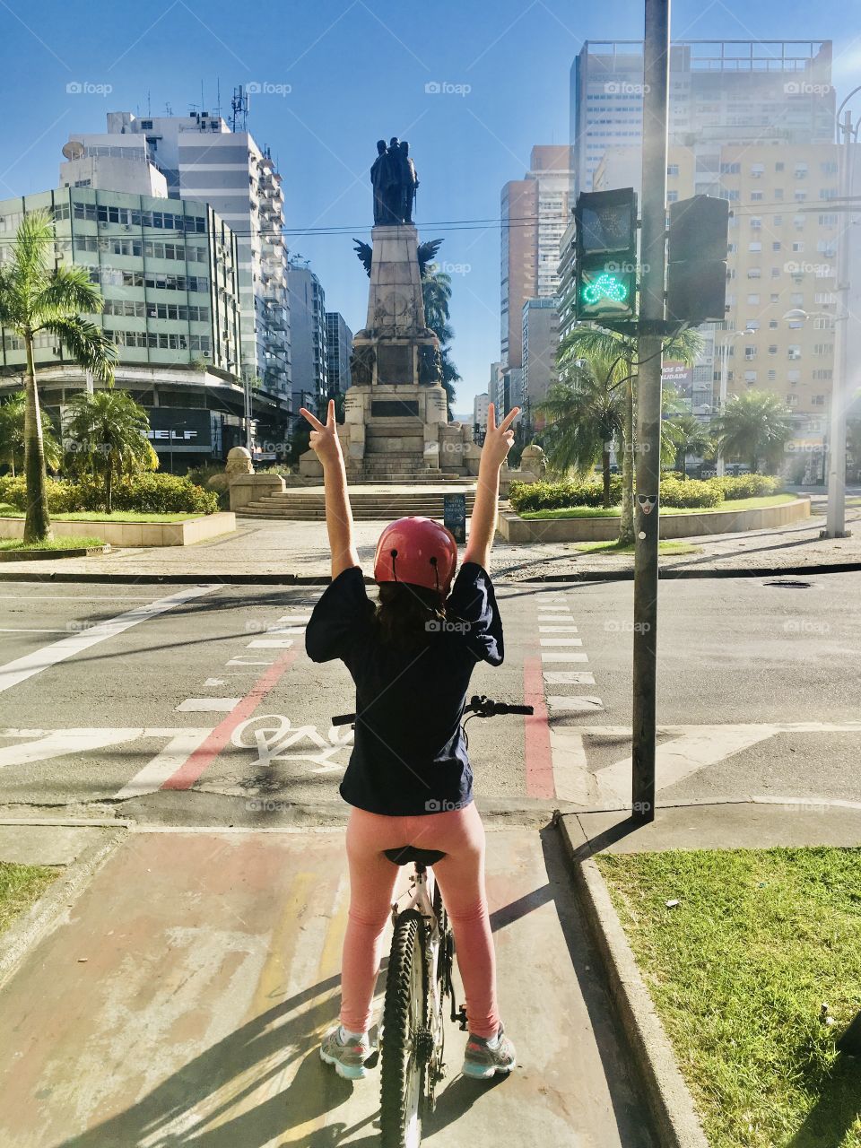 What a desire to cycle again and enjoy nature!  Here, cycling in Santos (Brazil). / Que vontade de voltar a pedalar e curtir a natureza! Aqui, no ciclismo em Santos (Brasil).