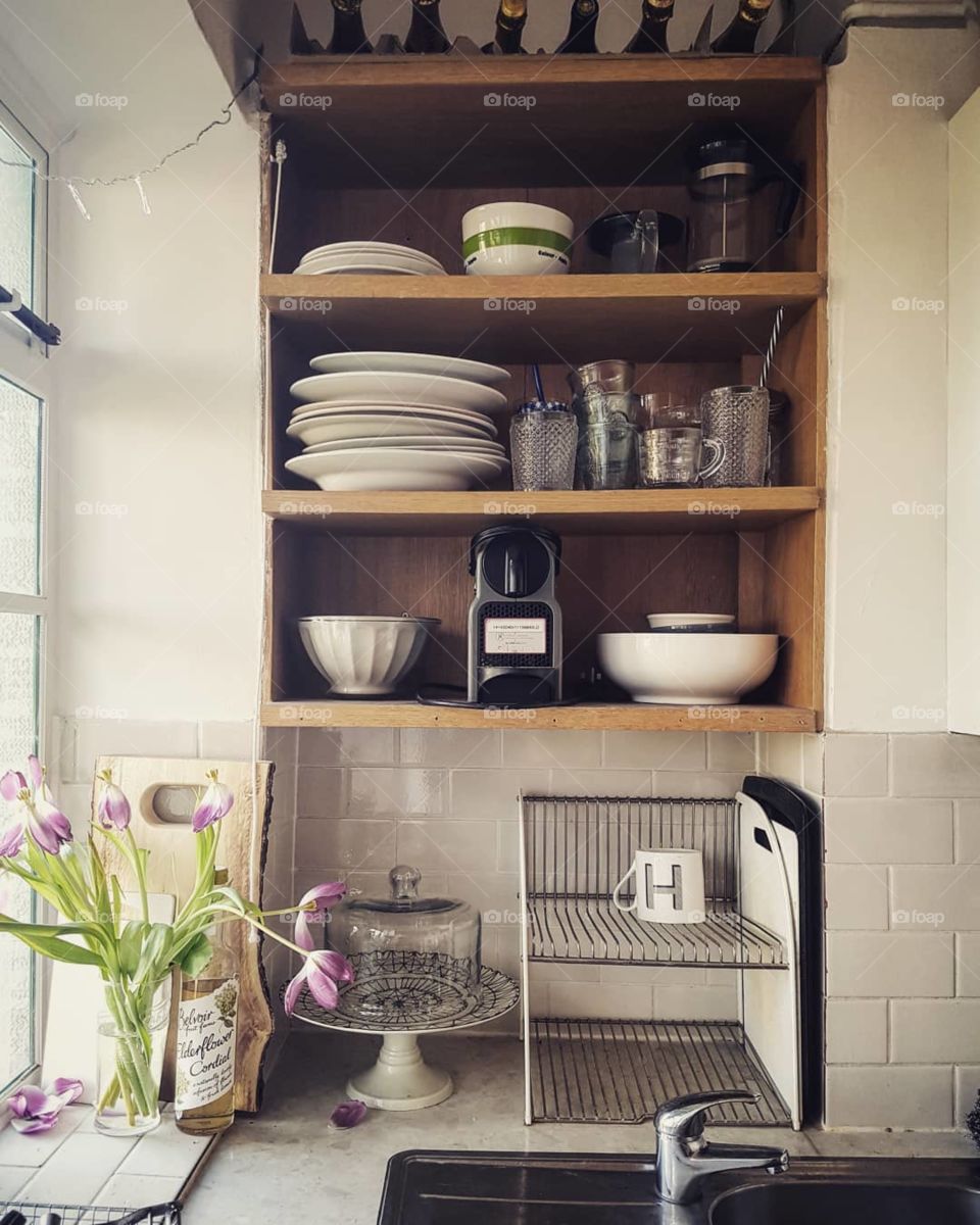 kitchen open shelves.