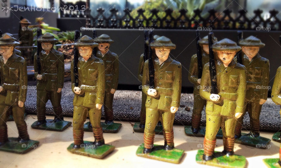 Tin soldiers for sale