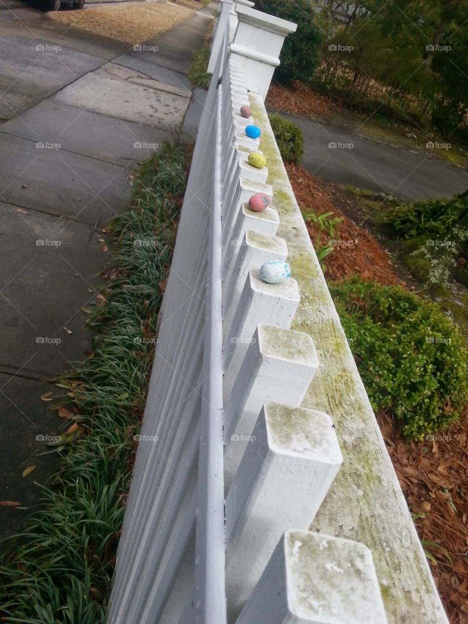 Easter fence. Easter bunny been lefted eggs