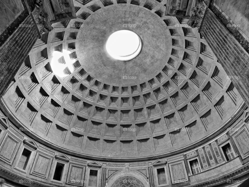b&w Pantheon view from main entrance - Rome