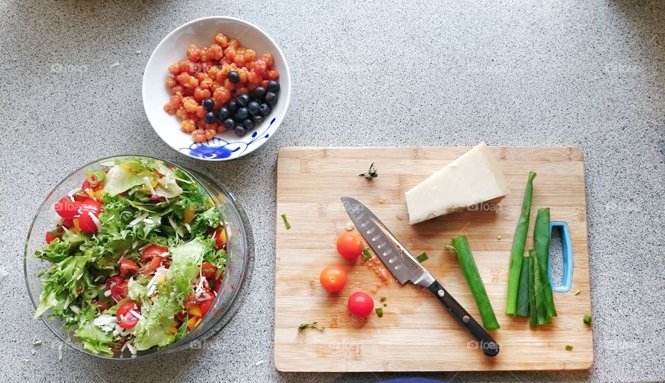 Preparation of salad