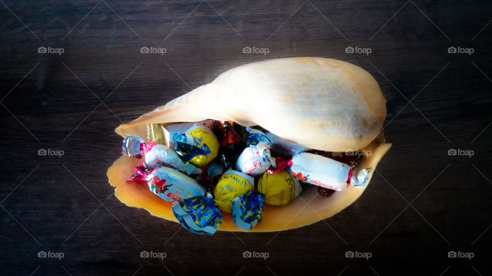 Sweets in the shell