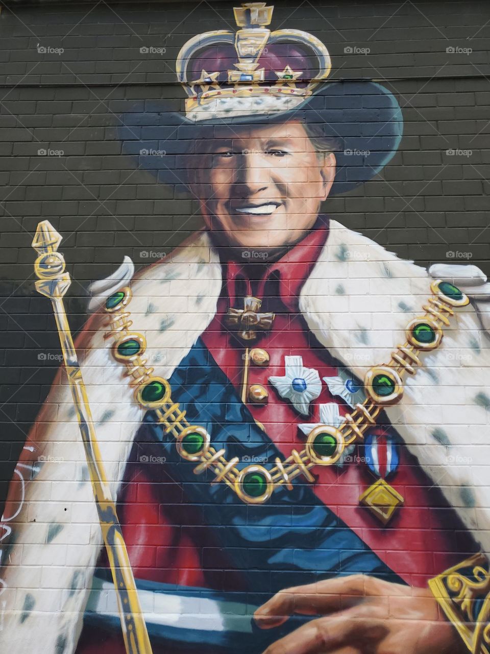 Known as the the King of Country Music in the USA and proudly from a small South Texas town, The one and only George Straight painted in a mural.
