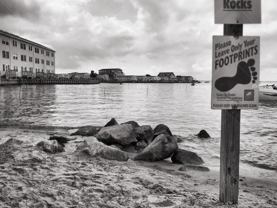 please leave only your footprints