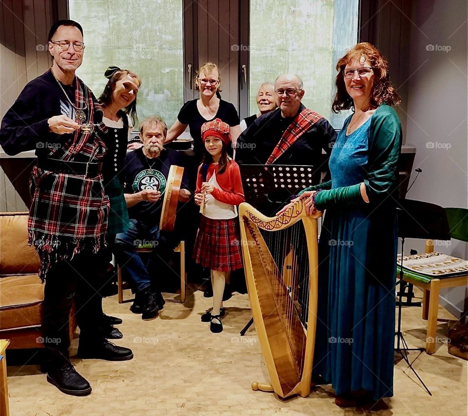An afternoon at a church in “Munich”, Bavaria has come to an end with Scottish and Irish folk music and traditional instruments including a harp played by our beautiful lady. 2024. Hypnotic Productions