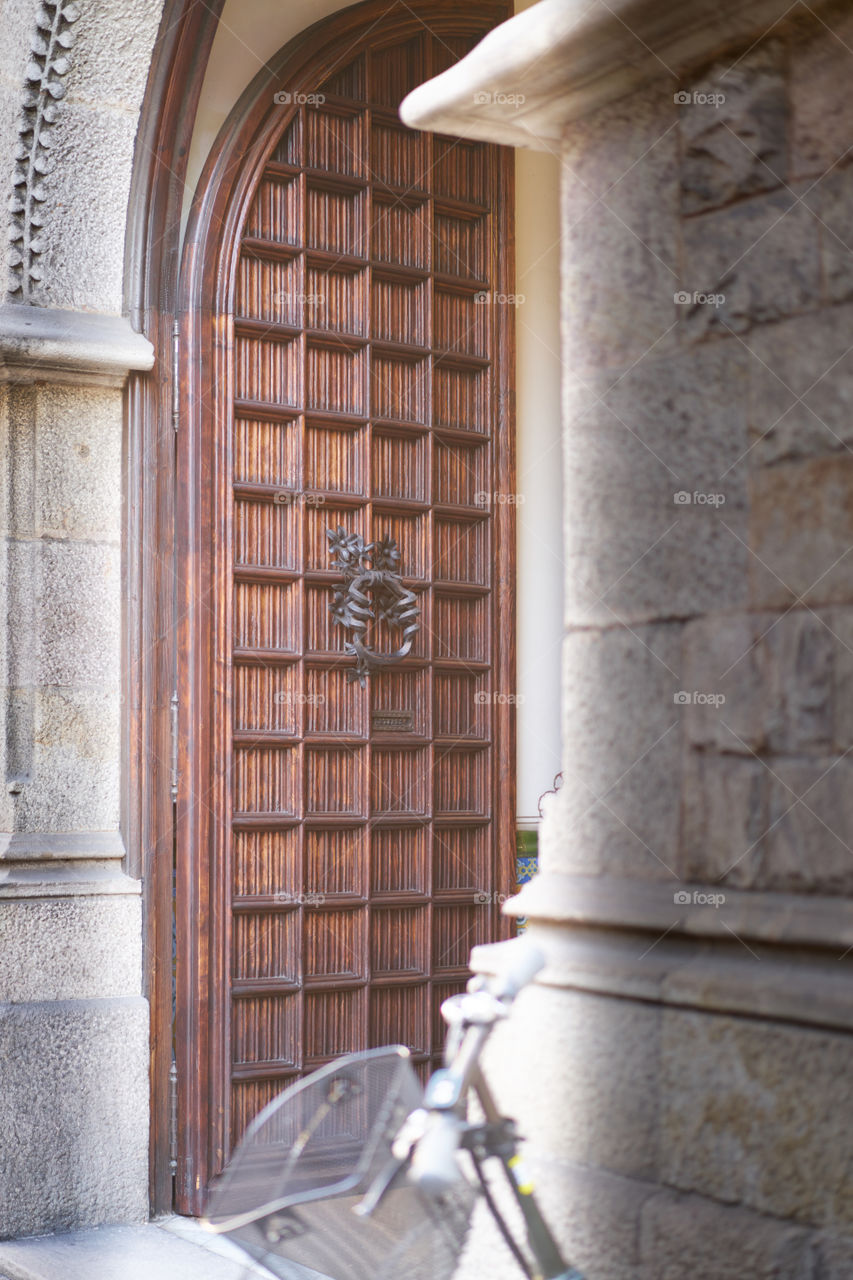 Door and bicycle