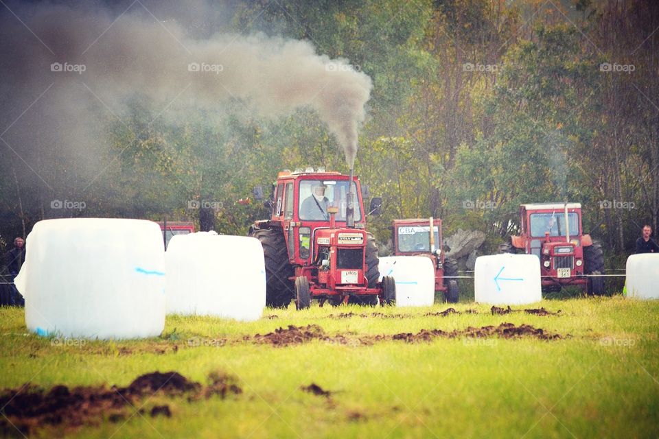 Tractor race