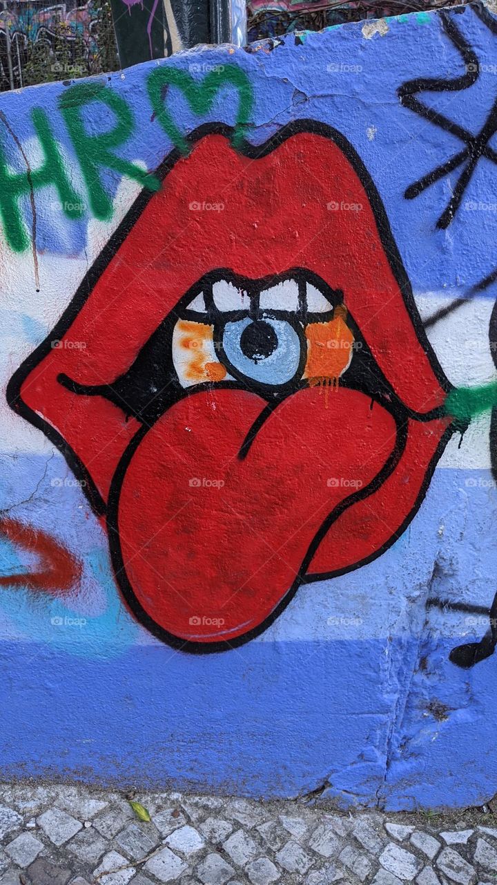tongue and lips mural
