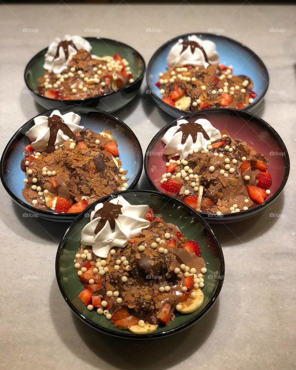 Turkish dessert with chocolate and ice cream