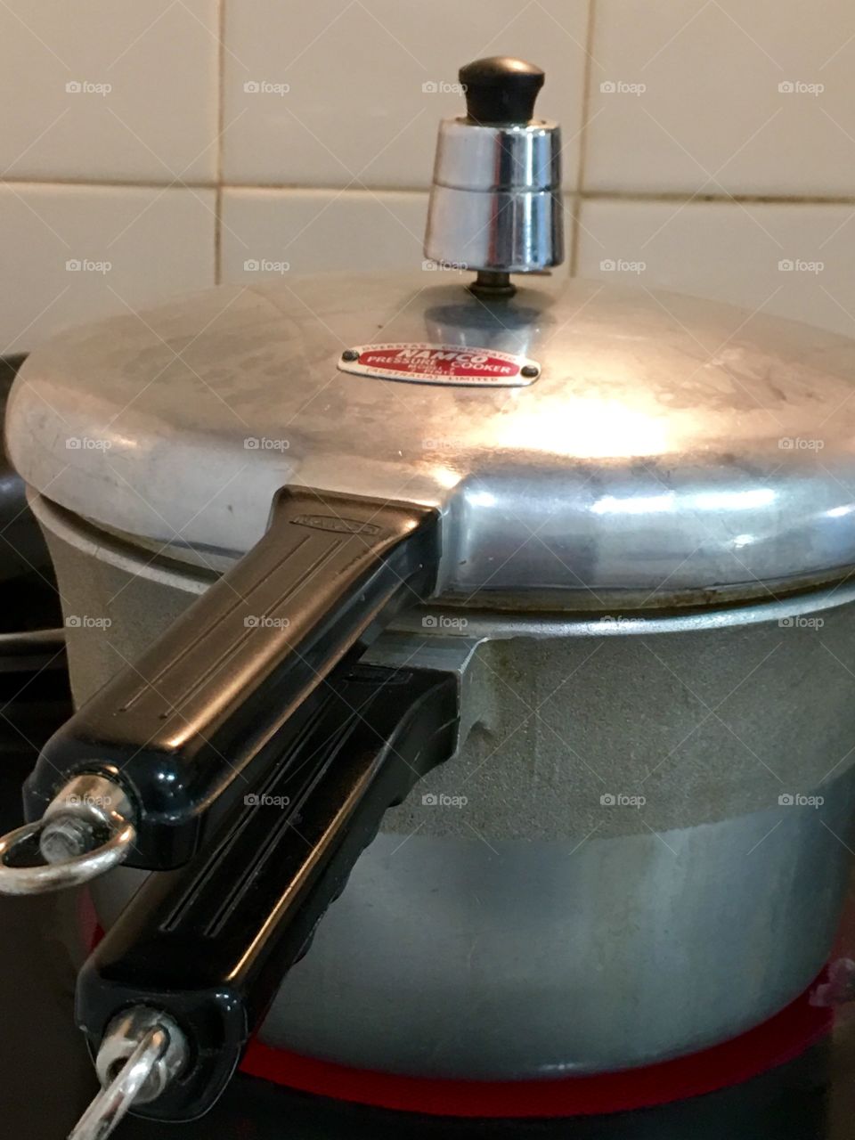 Vintage aluminium Kitchen pressure cooker pit stovetop 