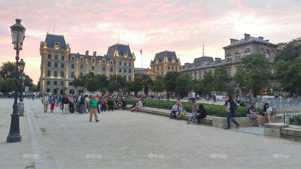 Square Notre Dame, Paris