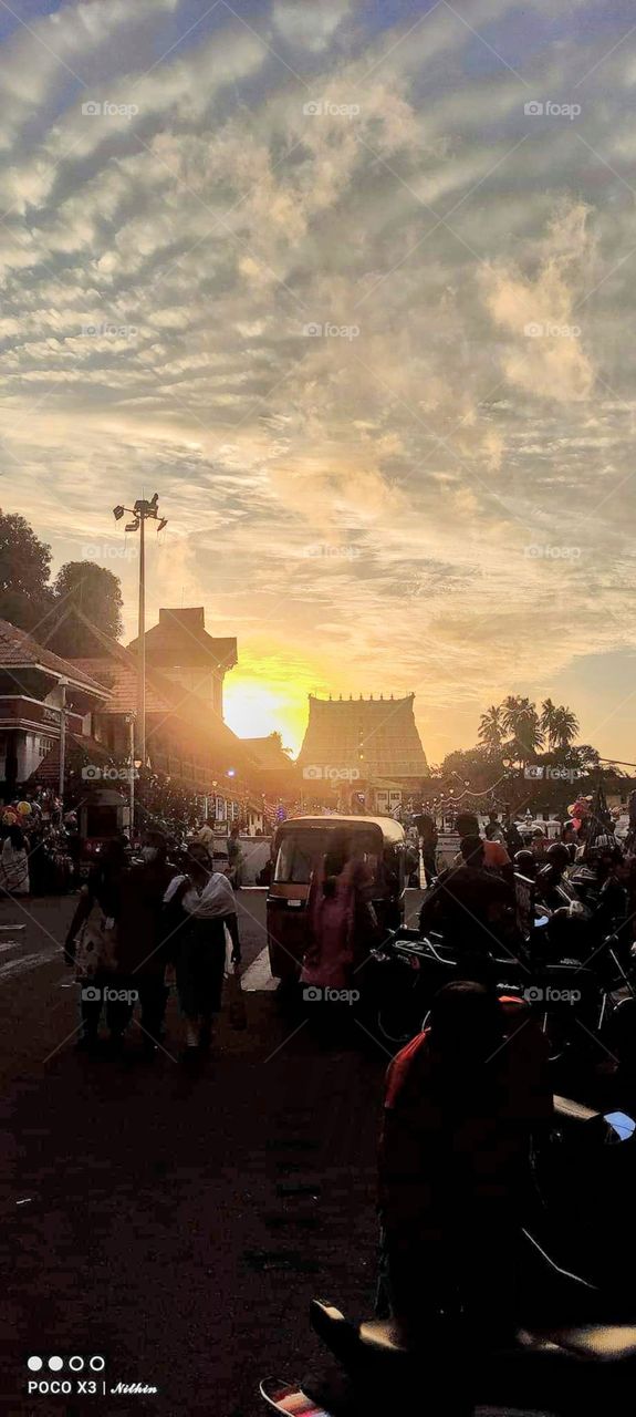 Urban life ❤️ The life in Urban is fast and have no time for fun and it's just goes on !!!