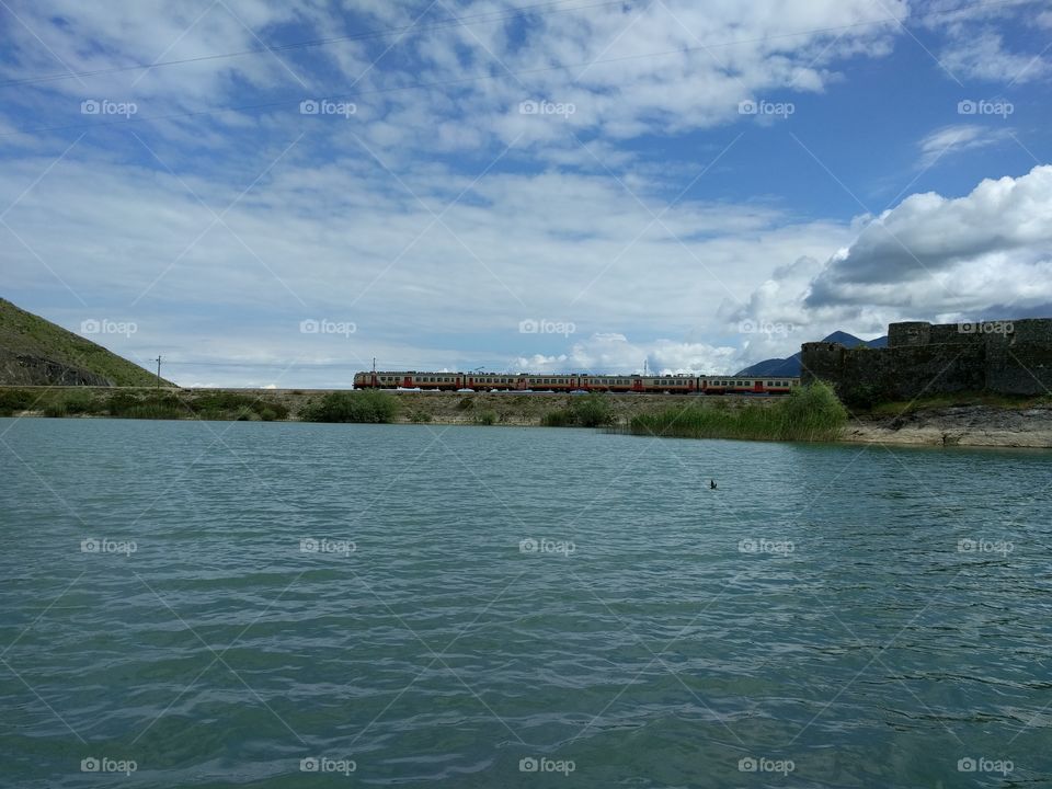 Train Lake Skadar