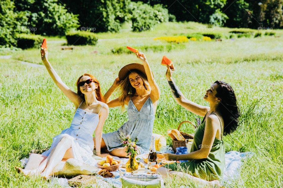 Picnic mission | Friends Enjoyong