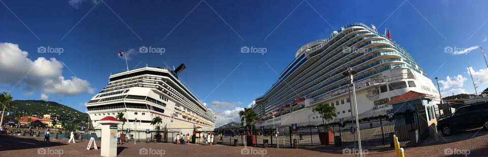 Holly Ship!!😎
Left is Holland America Cruise Line and right is Princess Cruise Line. Welcome to Caribbean paradise☀️🏖🇻🇮