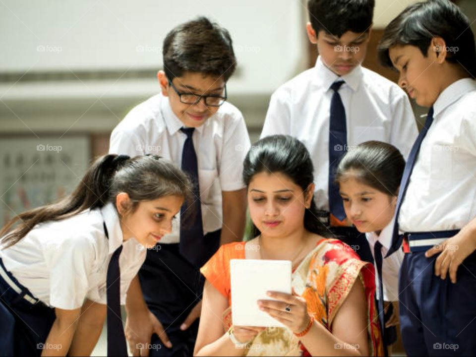 I am telling the children about studies.