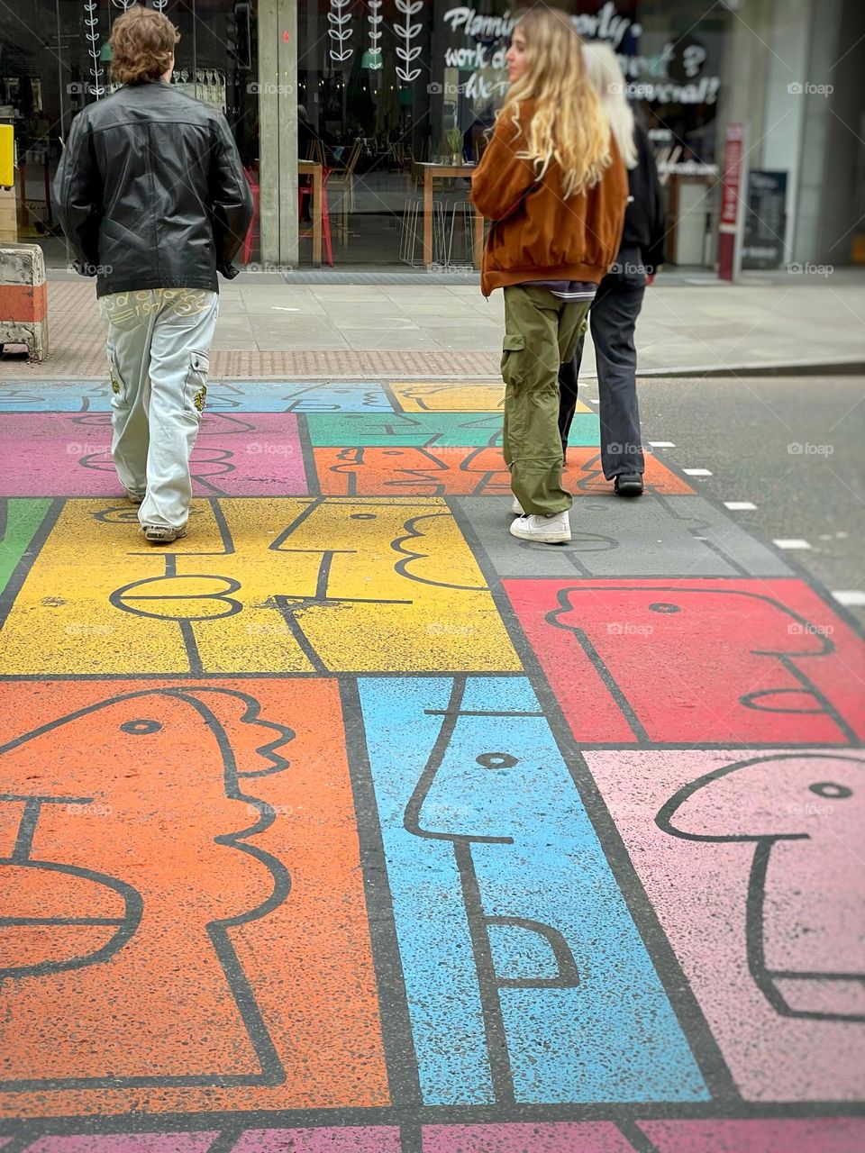 Pride colours … pedestrian crossing💙🩷💛 🧡