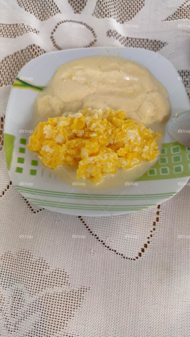 Mexican eggs with melted cheese, served for breakfast