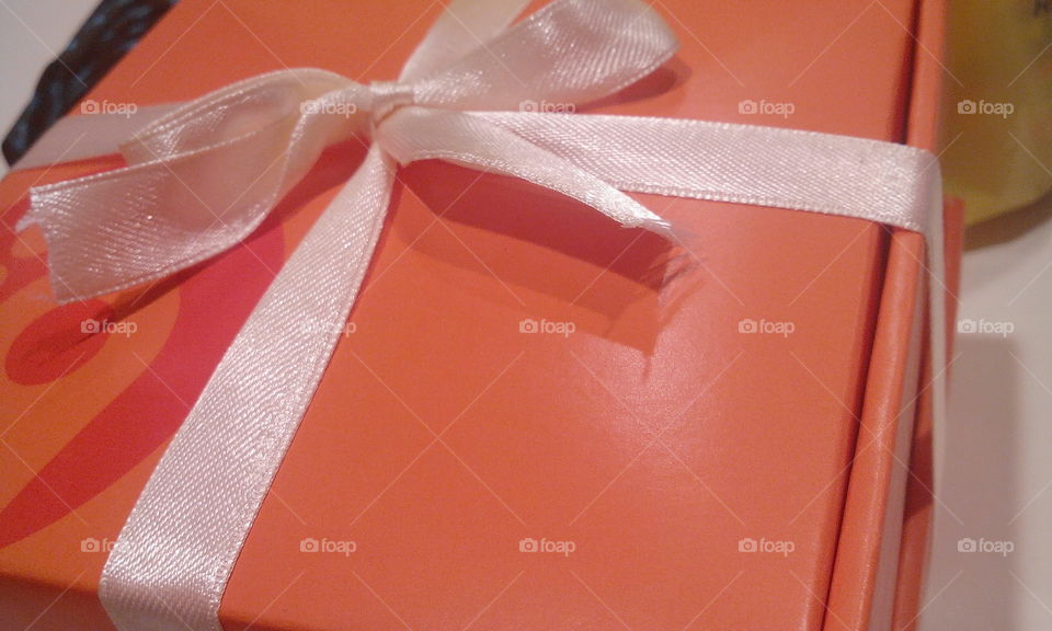 ribbon on box