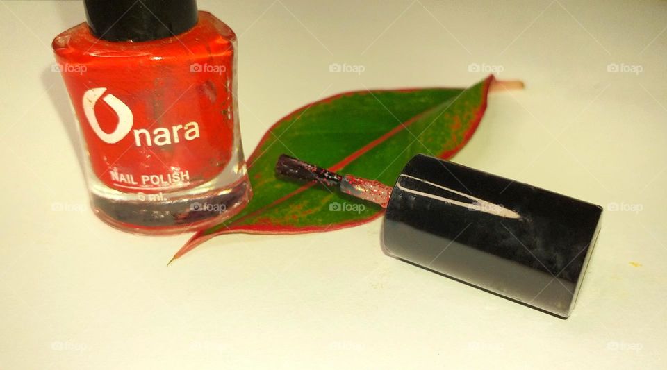 Onara nail polish/ enamel with a natural leaf - Beauty products