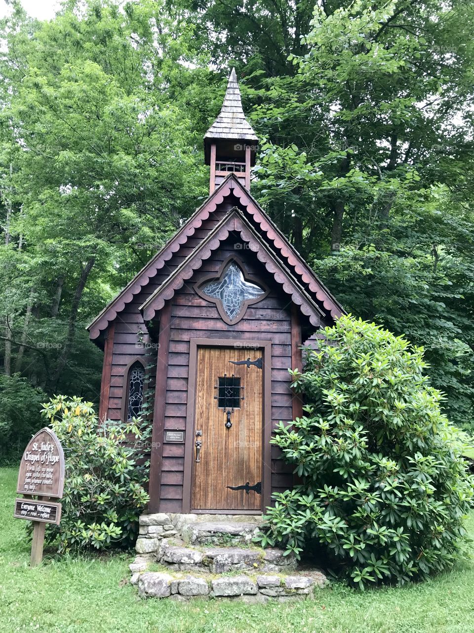 Chapel of Hope in the mountains opened at all times for all people
