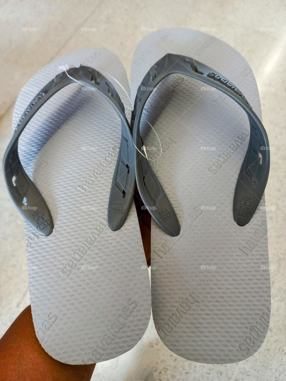 Cheios de estilo, leves, macios, resistentes e, não escorregam, firmes nos pés e no chão: Chinelos  Havaianas, o ideal  para qualquer  ocasião!