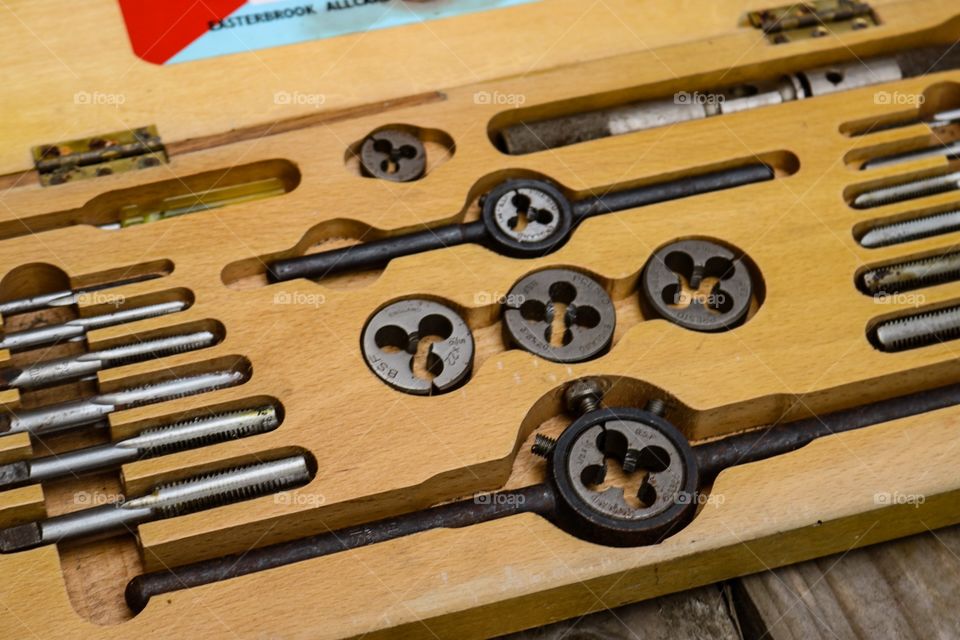 Tap and die 