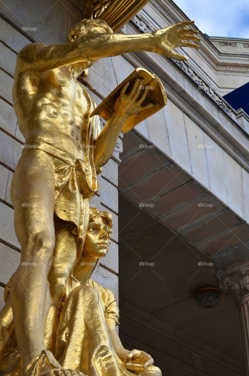 Gold statue