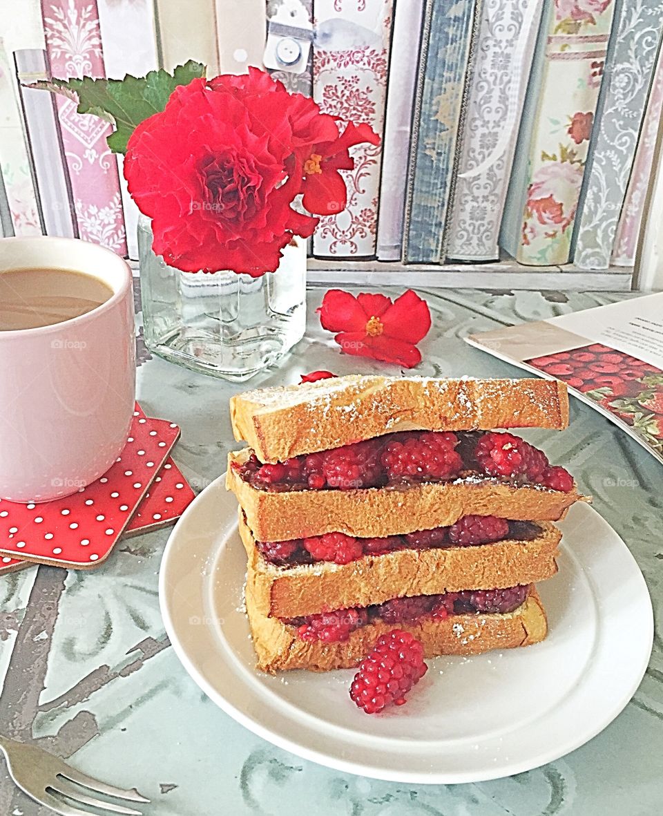 Coffee / Brioche with chocolate and homegrown raspberries 