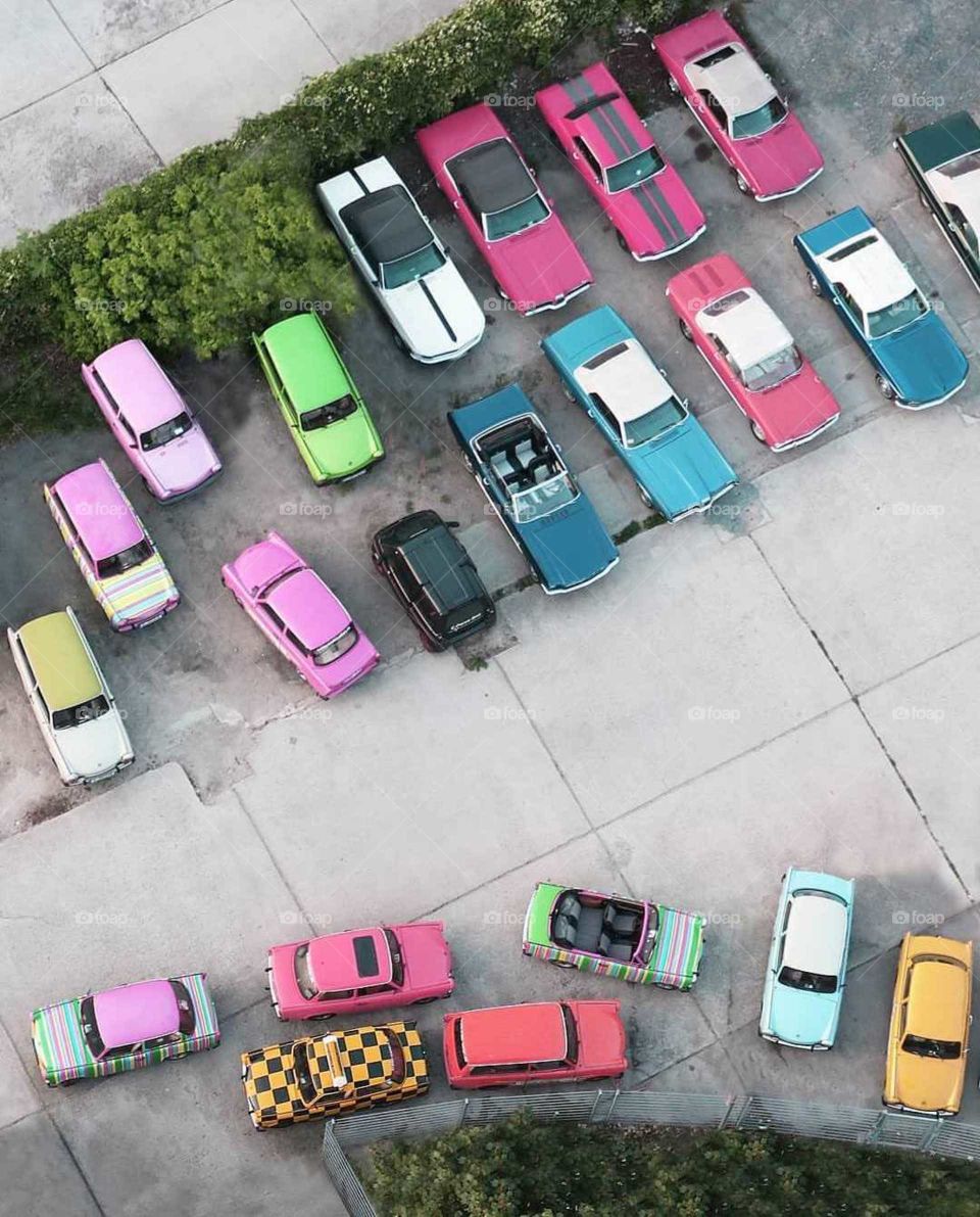 flota de autos de colores