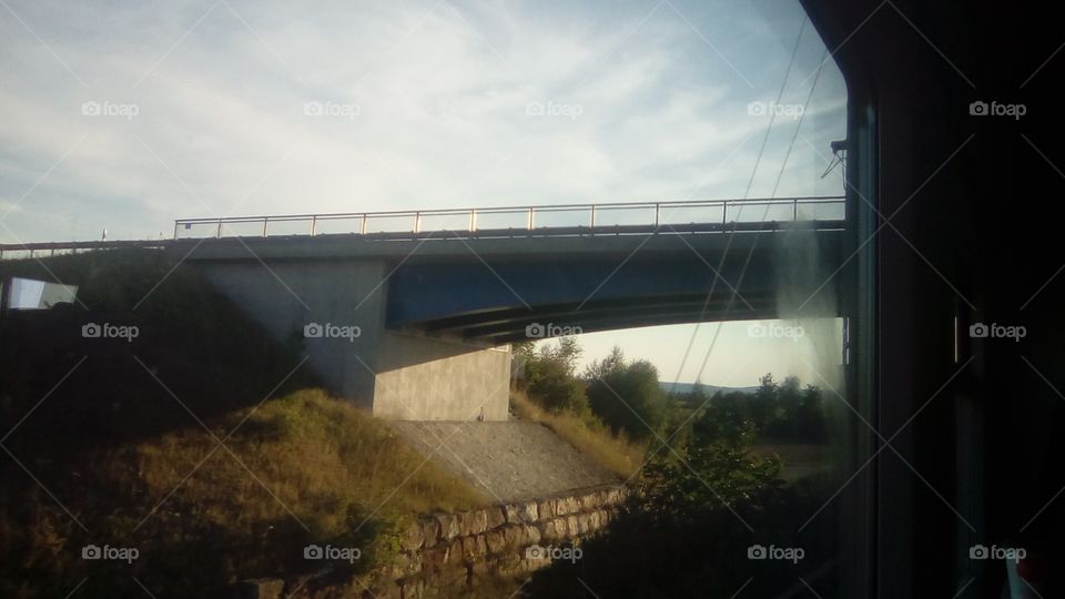 Travel with the Train: the bridge