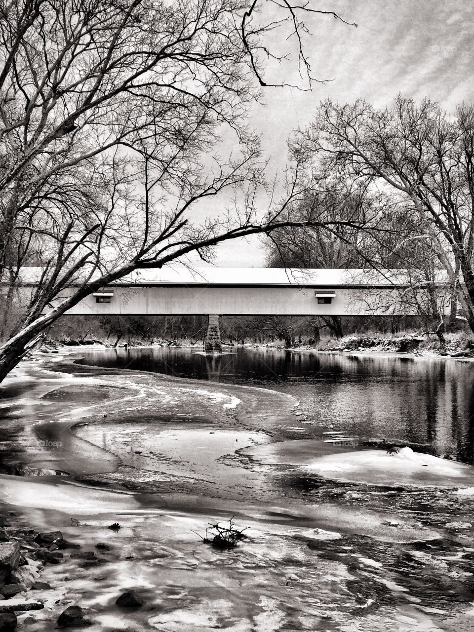 Beautiful covered bridge 