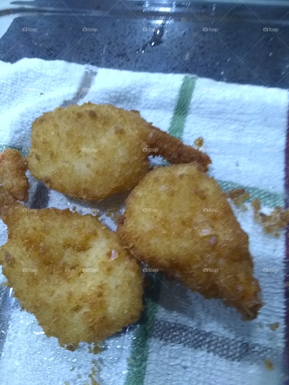 Empanados de camarão.