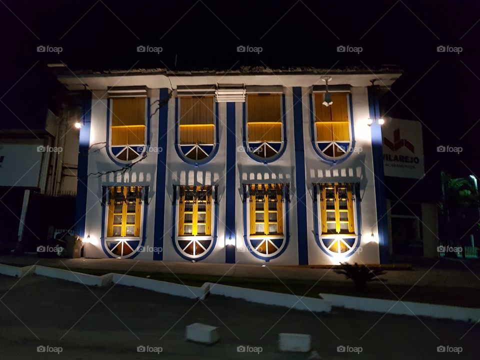 Different Architecture  - Invert House