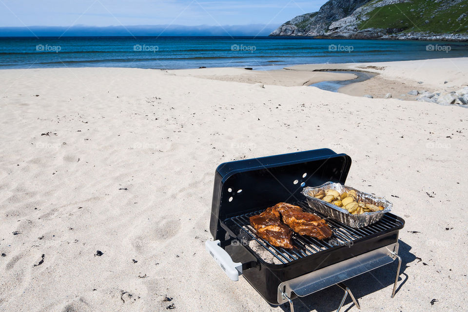 norway beach travel grill by stefanzander