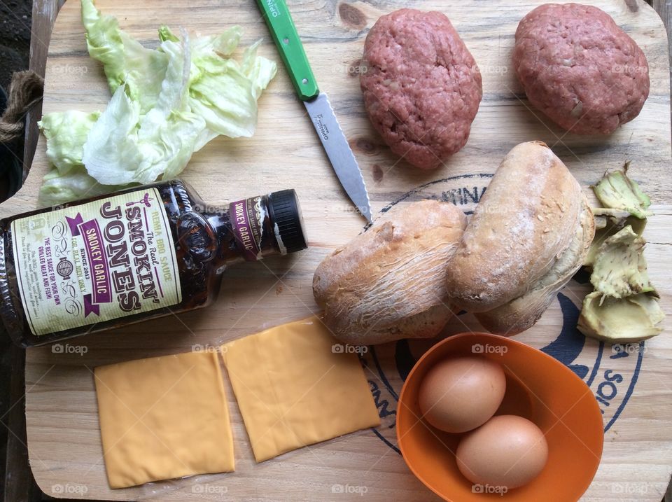 Making hamburgers at home