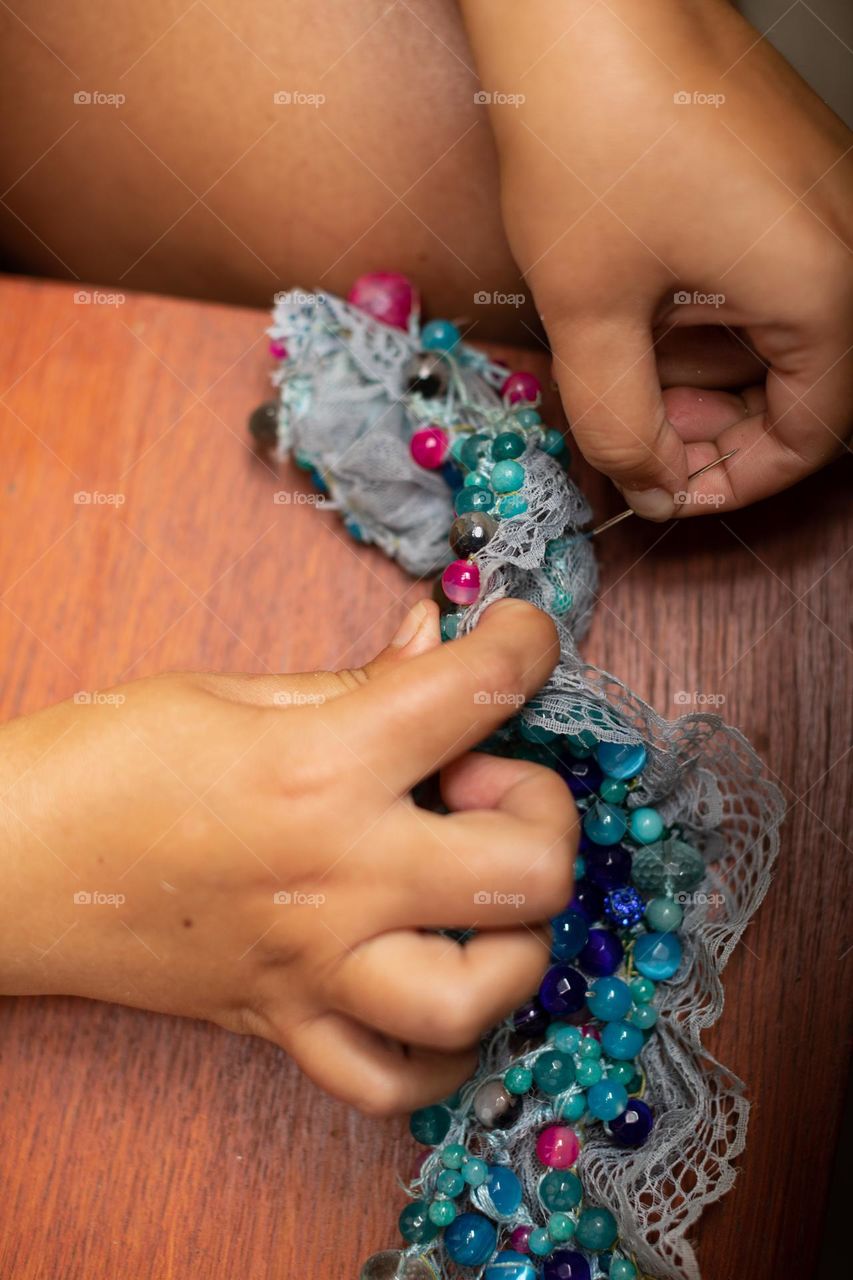 collar making