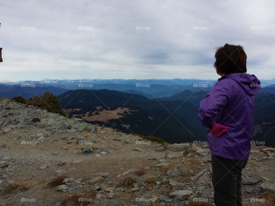 looking at the view, Washington North Cascades