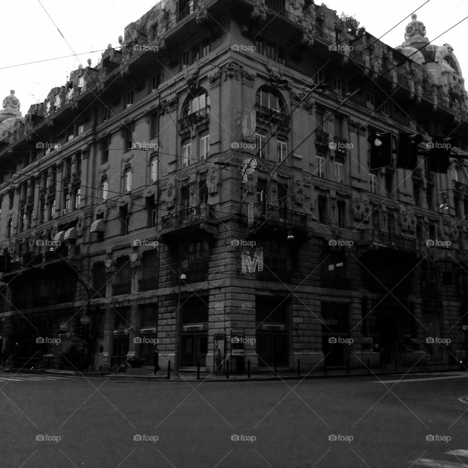 Building in italy . My travel with my boy in genova first trip together
