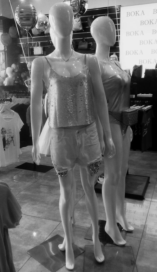 Women mannequin in fashion shop