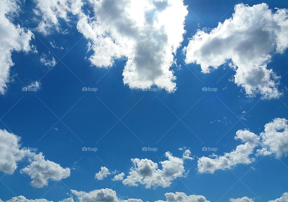 Cloudy sky/Ciel nuageux