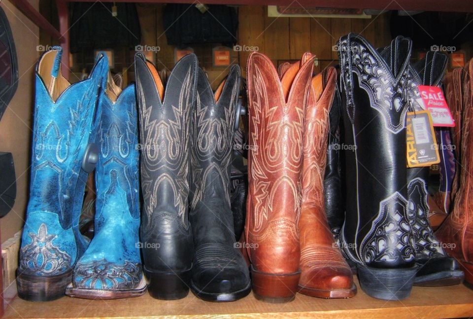 Cowboy boots for women in Texas in various colors