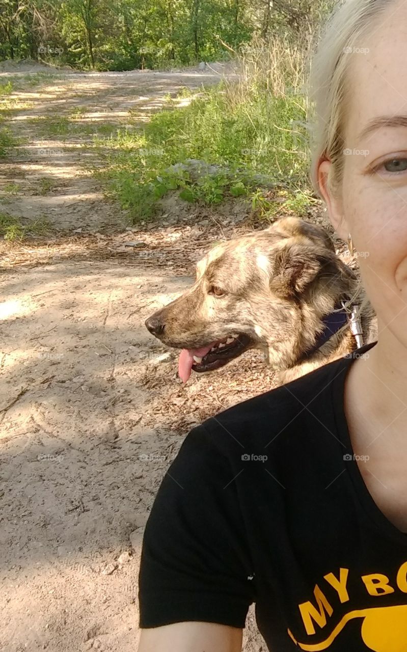 The dog supporting me in the back 😂