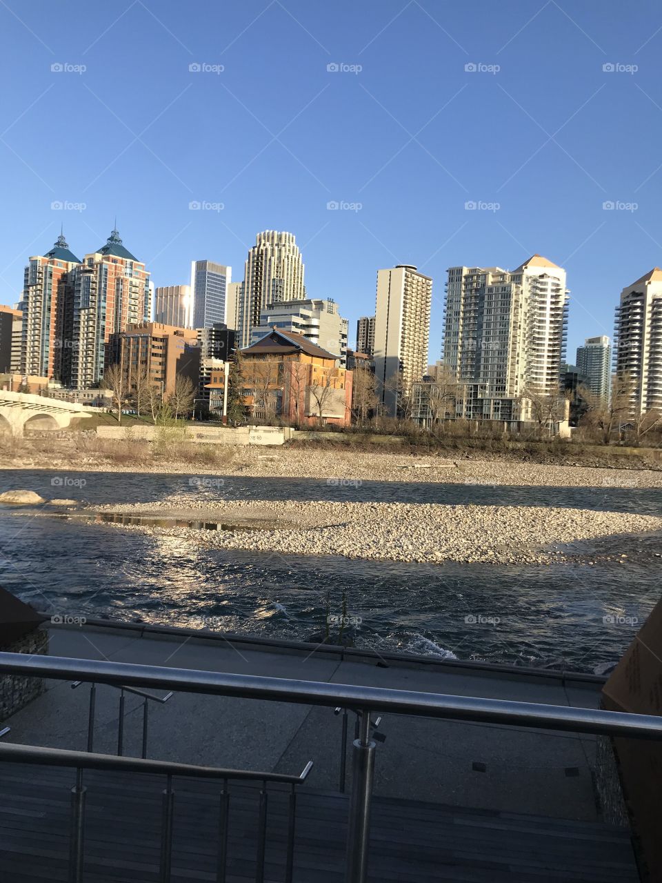 The skyline of Calgary near the bow river, in the southwest region of Calgary, which is also considered downtown Calgary. Doesn’t it look absolutely amazing during the day? It helps that this photo was taken in the summer too! 🌞